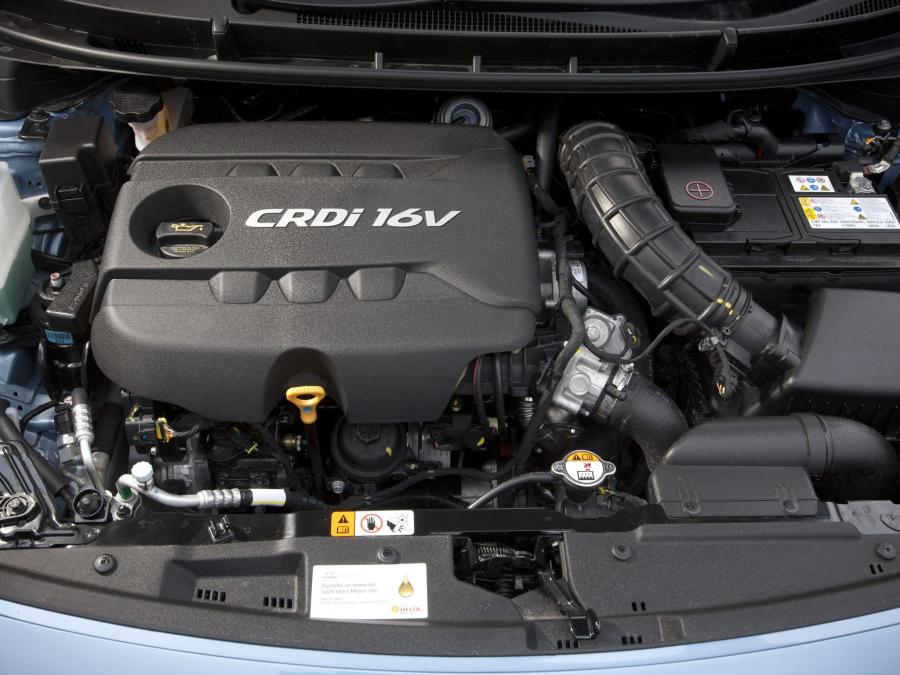  Hyundai i30 3-Door 2013 года  (UK) (фото 8 из 16)